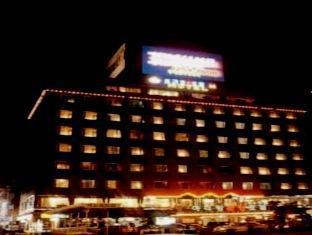 Отель Ramada Encore By Wyndham Busan Station Экстерьер фото